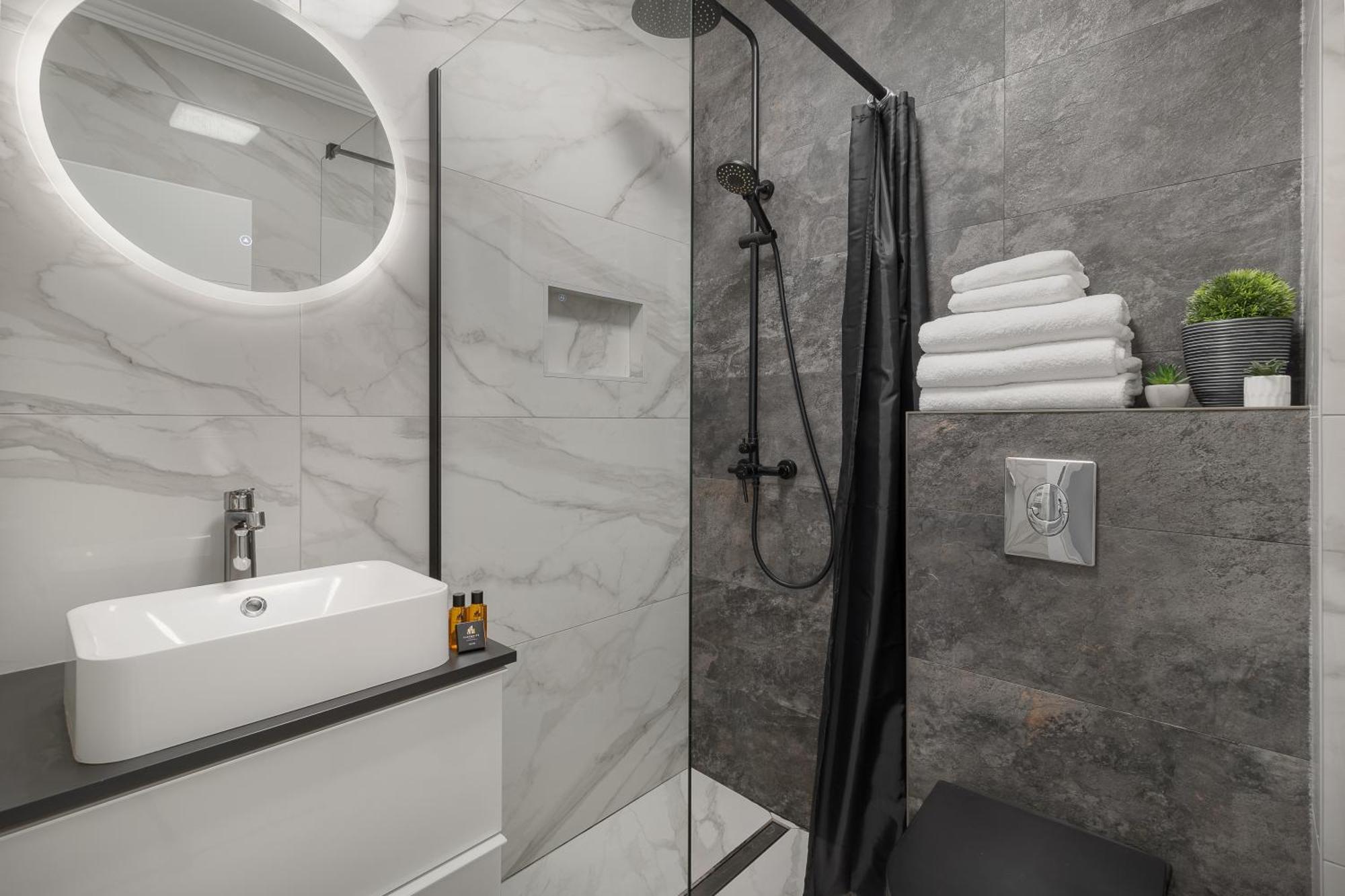 Blanco Apartamento Oradea Exterior foto